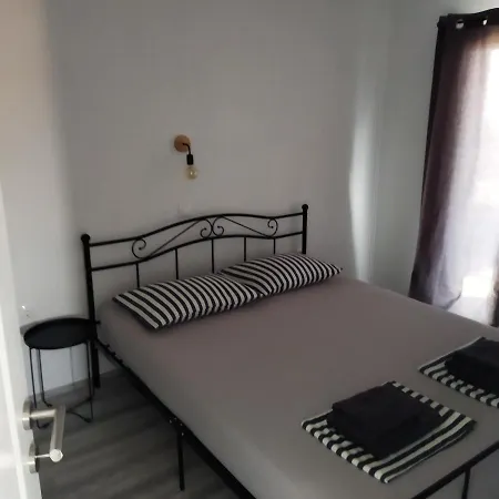 House Mara Semesterbostad Pakoštane